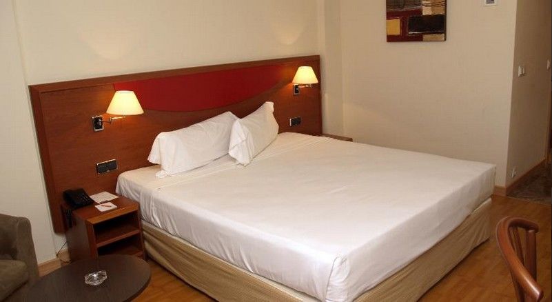 Hotel Alcala Plaza Alcalá de Henares Exterior foto